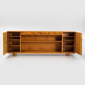 Bokhylla, "Tusen och en natt”, troligen Mjölby Intarsia, 1930-tal.