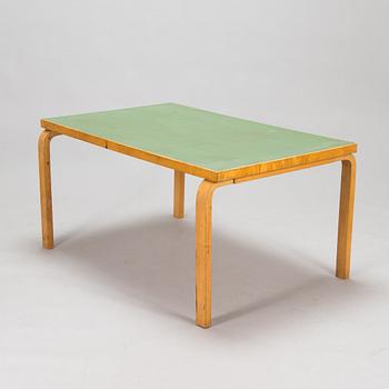 Alvar Aalto, a mid-20th Century '82' table for O.Y. Huonekalu-ja Rakennustyötehdas A.B.