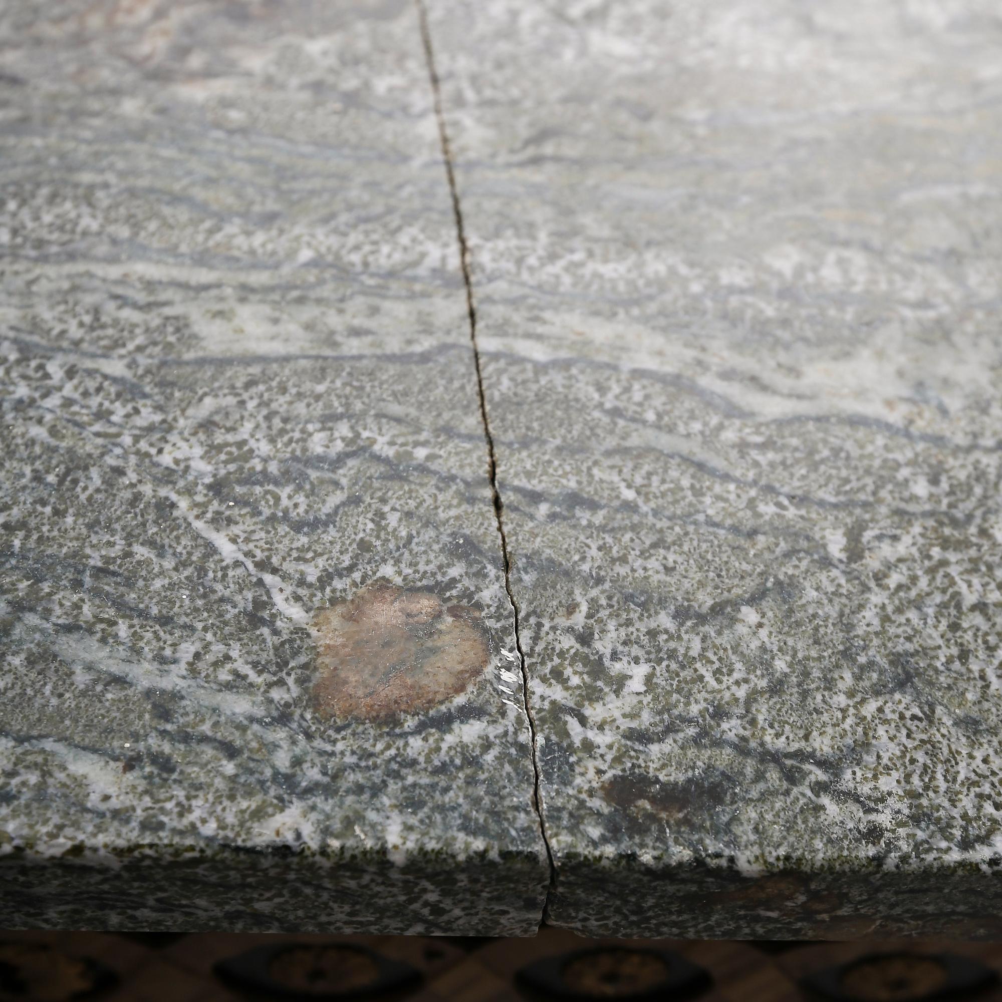 BYRÅ, gustaviansk stil, 1900-talets andra hälft.