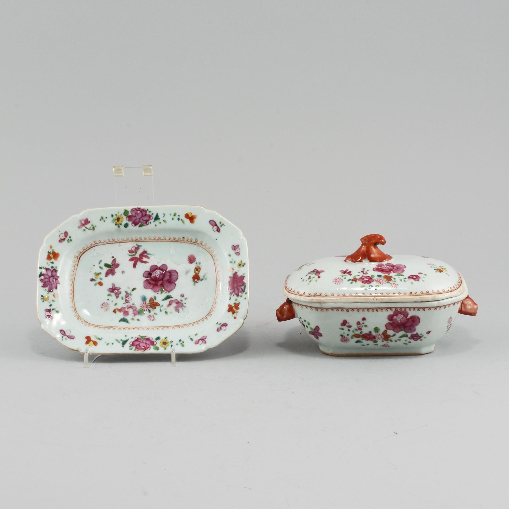 SMÖRTERRIN MED UNDERFAT, porslin, Kina, 1700-tal.