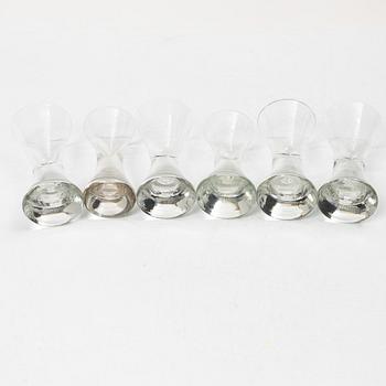 Snapsglas, 4 +2, snarlika, 1800-tal.