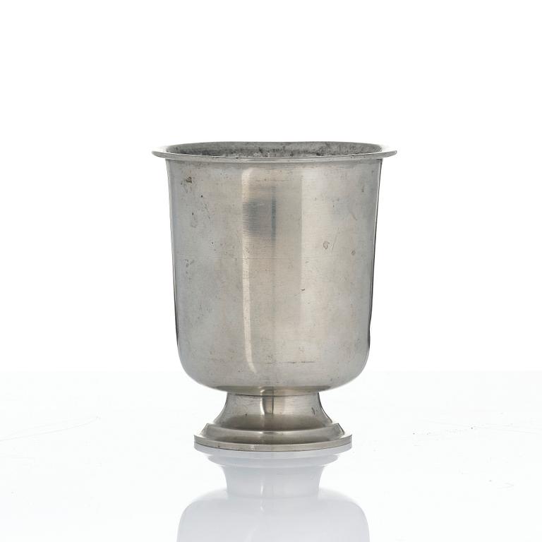 Nils Fougstedt, a set of two vases, Firma Svenskt Tenn, Stockholm, 1927-28.