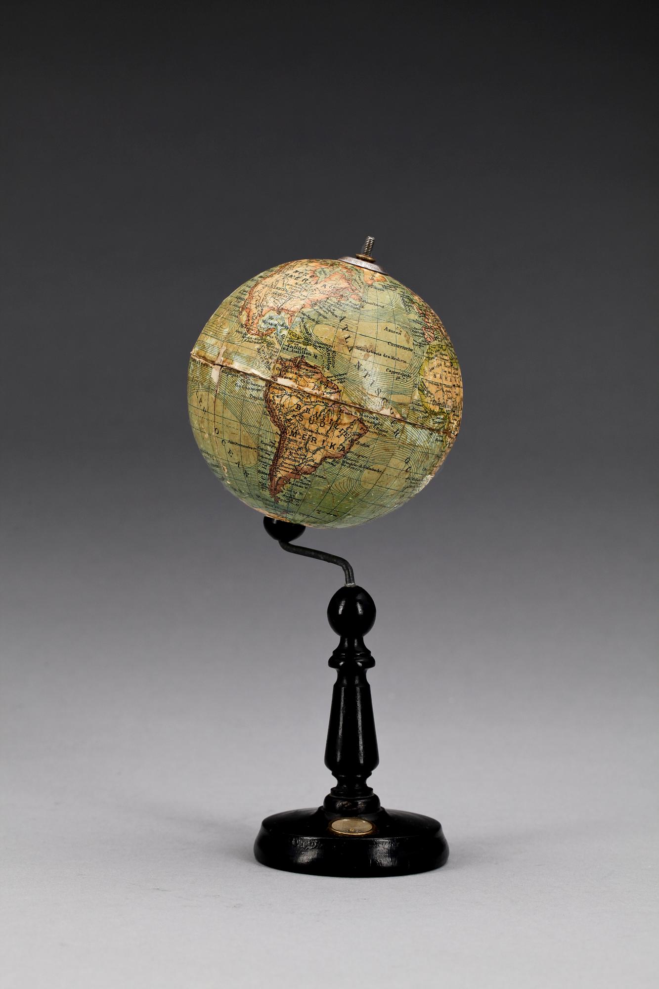 JORDGLOB, Ludwig Julius Heymann, Schul-Globus, Leipzig, 1900-talets början.