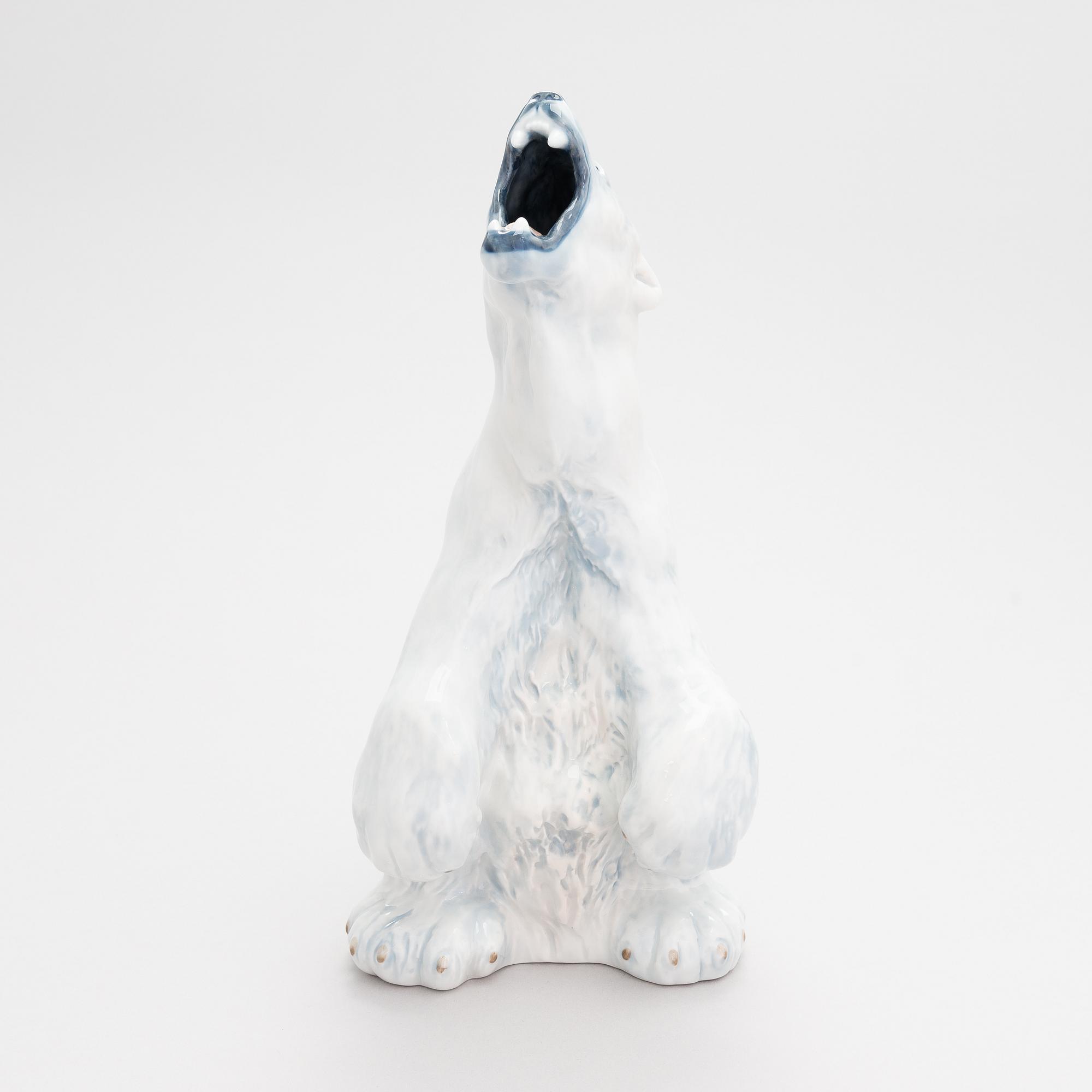 Carl Frederik Liisberg, Figurin, isbjörn 502, porslin, Royal Copenhagen, Danmark, 1985-91.