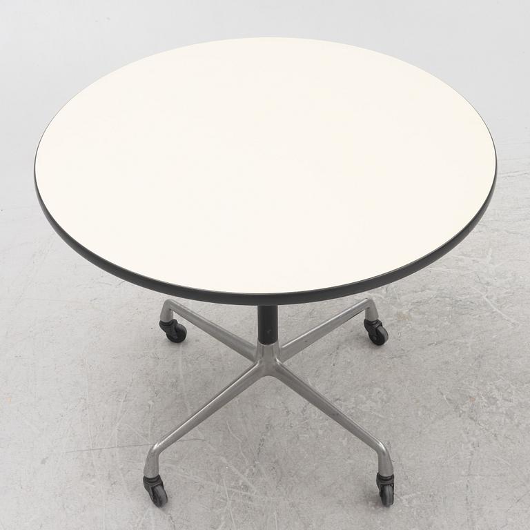 A table from the series "Action Office", Herman Miller.