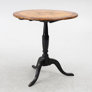 A folding table, Mälardalen, first half of the 19th century.
