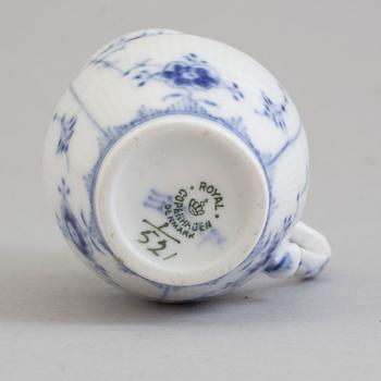 A part tea and coffee porcelain service, 'Musselmalet', Royal Copenhagen and Bing & Gröndal, 20th century (23 pieces).