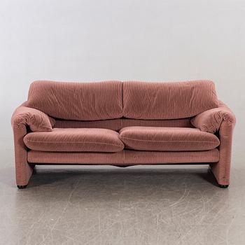 A second half of 20th Century Vico Magistretti 'Maralunga' sofa for Cassina.