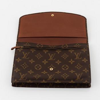 Louis Vuitton, a vintage monogram canvas 'Pochette Rabat' clutch, 1983.