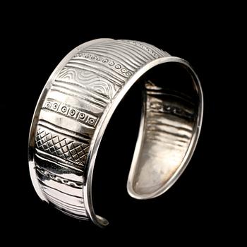 ARMRING, silver, Tore Kullander, Borås, 1953. Vikt 45 g.