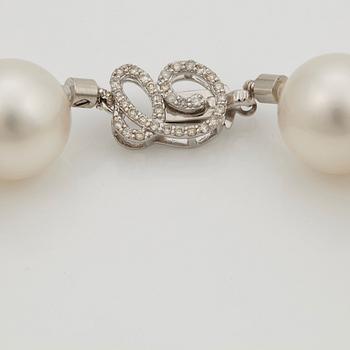 PÄRLCOLLIER.
