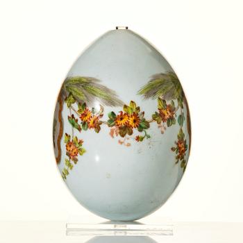 A Russian porcelain Easter Egg, 19th Century, presumably Imperial porcelain manufactroy, St Petersburg.