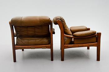 FÅTÖLJER, 1 par, 1900-talets andra hälft, troligen Arne Norell.