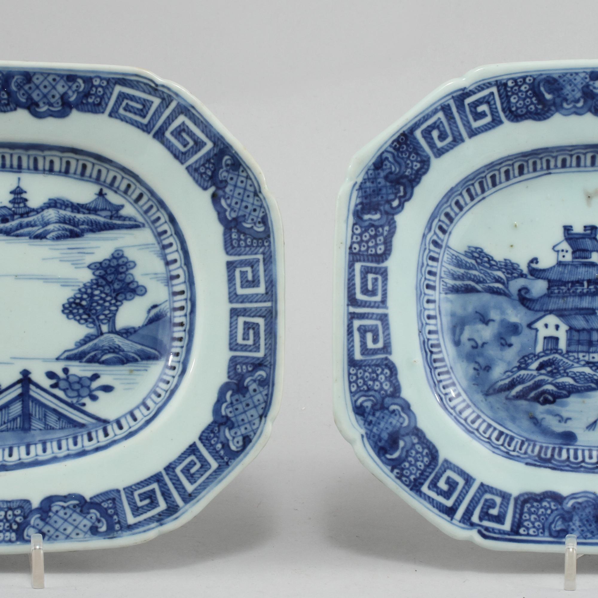 STEKFAT, 2 st, porslin, Kina, 1700-tal.