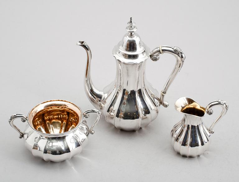 KAFFESERVIS, 3 delar, silver, Gustaf Möllenborg, Stockholm 1868/69. Vikt ca 921 gram.