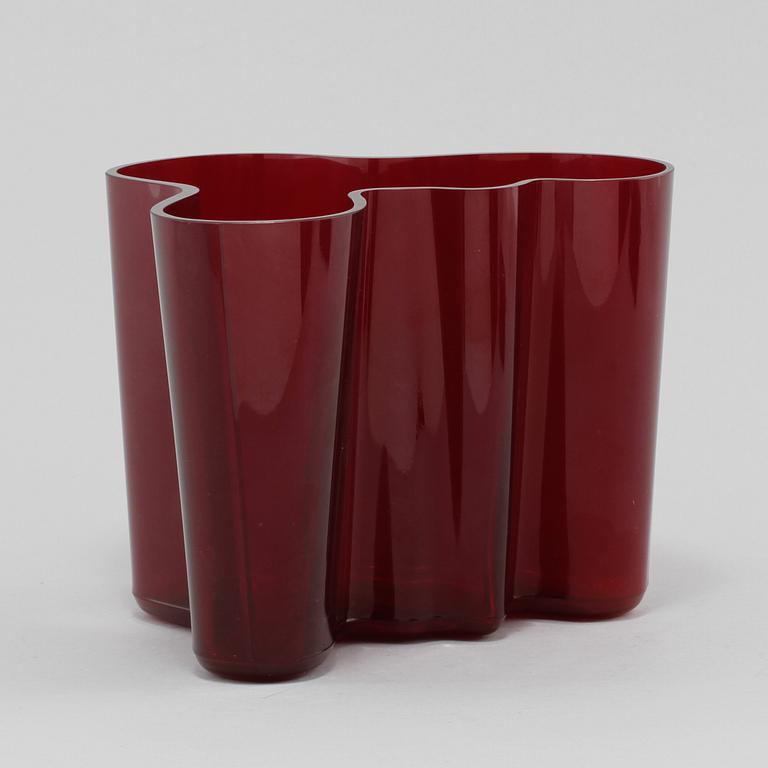 VAS, glas, "Savoy", Aalvar Aalto, Iittala, numrerad 4/10 samt daterad 1989.