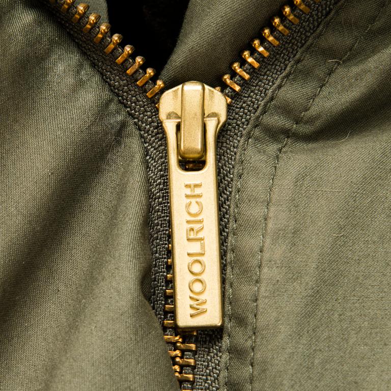Ladies Woolrich Military Parka in size L.