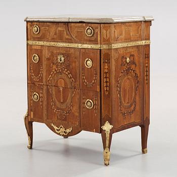 A Gustavian late 18th century commode attributed to Jonas Hultsten, master 1773.