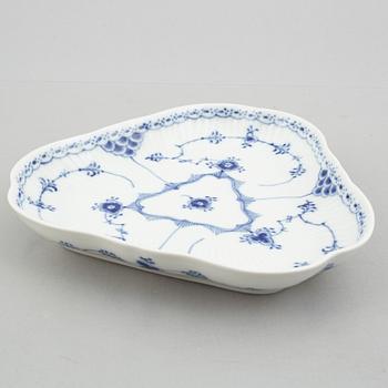 Two dishes and a sauce bowl, porcelain, "Blue fluted" / "Musselmalet", Royal Copenhagen, part 19th century.