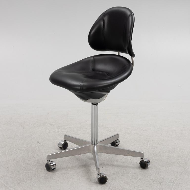 Bruno Mathsson, A "Saga" swivel chair, 21st century.