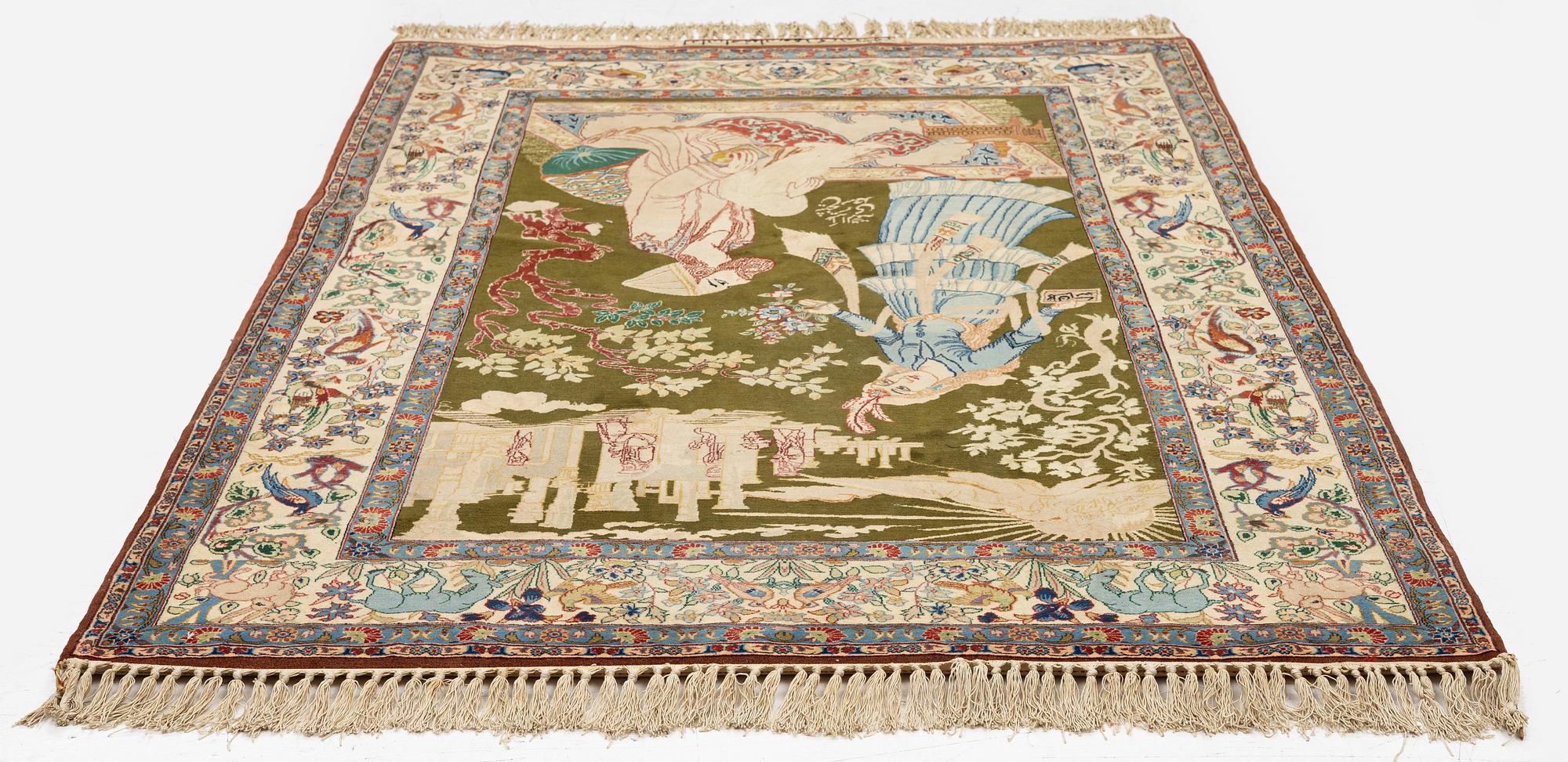 An Isfahan rug, Central Persia, c. 162 x 104 cm.