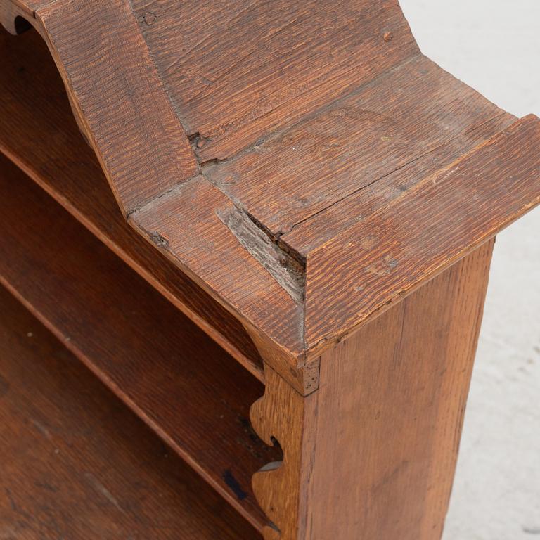 Hängskåp, 1700-talets första hälft, Senbarock.