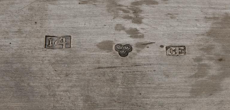 DOSA, silver, sköldpadd, möjligen Gustaf Elfström i Sala. 1839. Totalvikt gram 55.