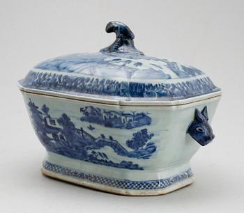 TERRIN, porslin, Kina, Qianlong 1736-1795.