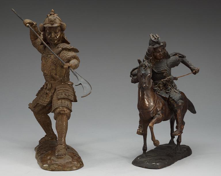 Two bronze sculptures of Japanese warriors, Meiji (1868-1912).