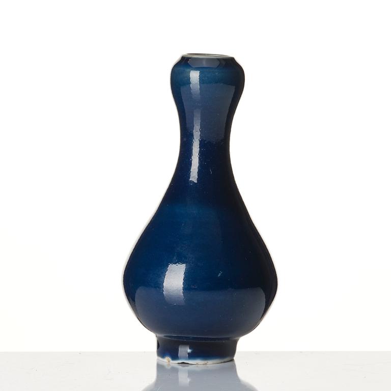 A midnight blue glazed vase, Qing dynasty with Chenghua mark.
