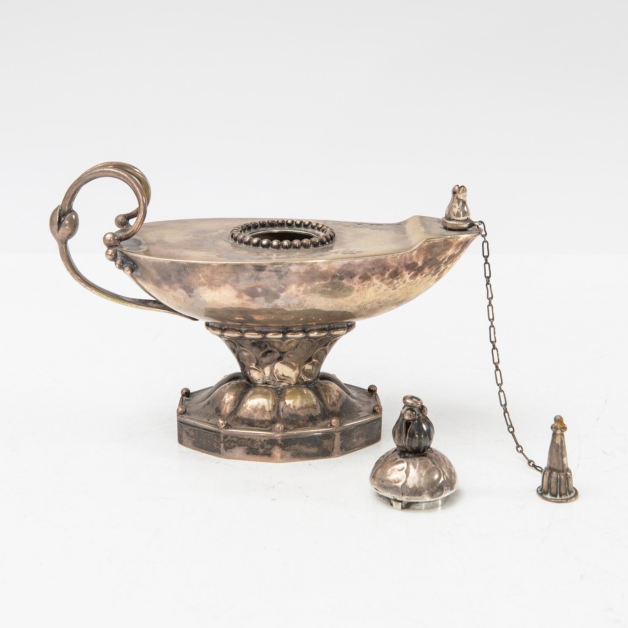 Georg Jensen, Table lamp/oil lamp, silver, Copenhagen, first half of the 20th century.