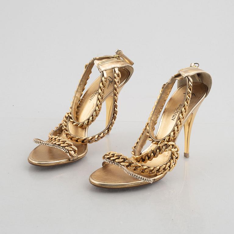 Guiseppe Zanotti for Balmain, a pair of sandals, size 39 1/2.