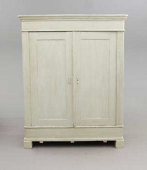 KLÄDSKÅP, 1800-talets andra hälft.