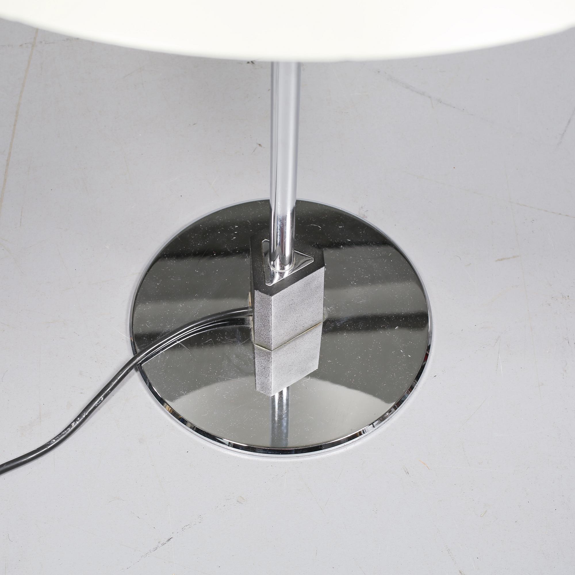 BORDSLAMPA, PH 4/3, Poul Henningsen, Louis Poulsen, 1900-talets andra hälft.
