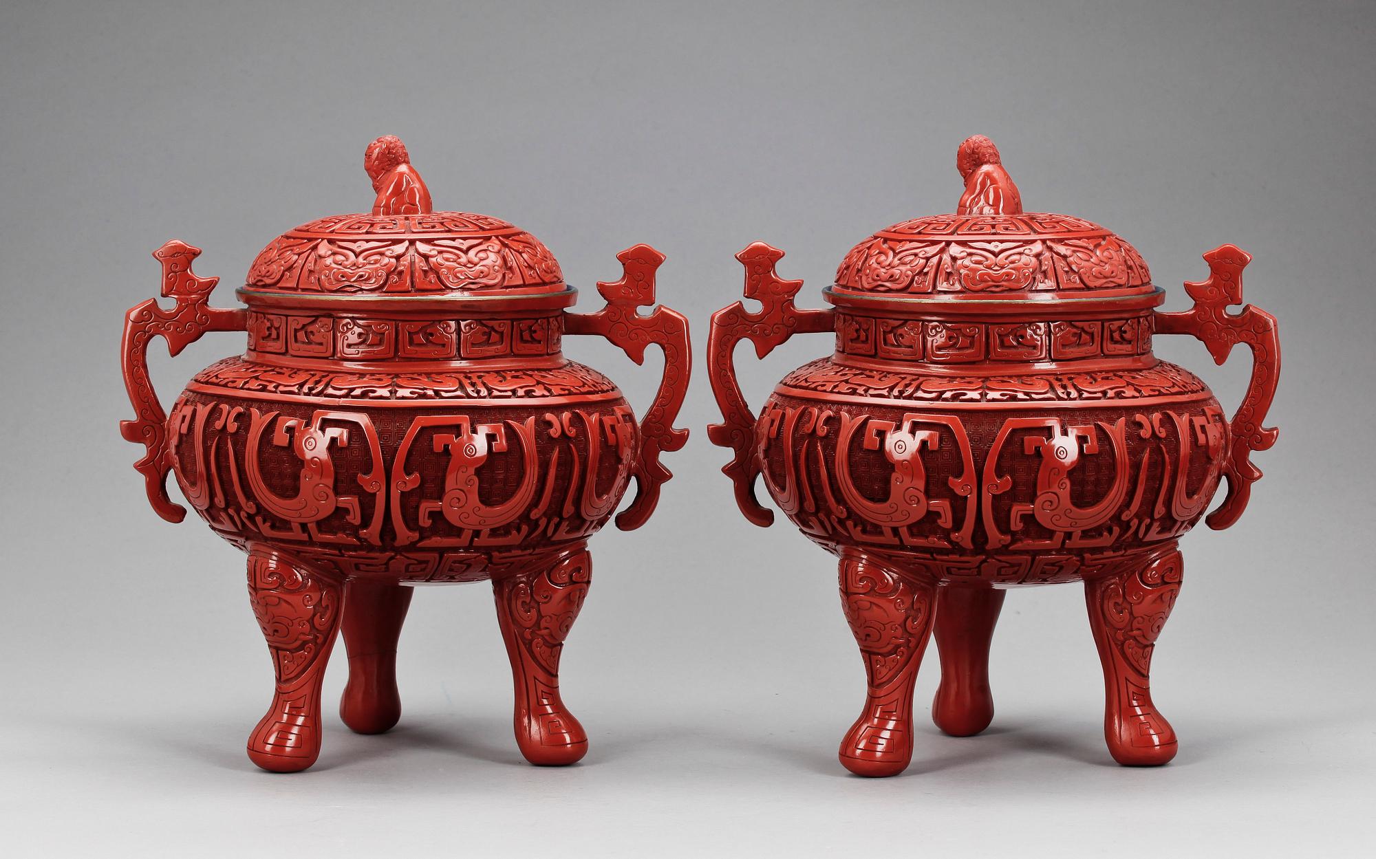 TRIPODER, ett par, Kina, 1900-talets andra hälft.