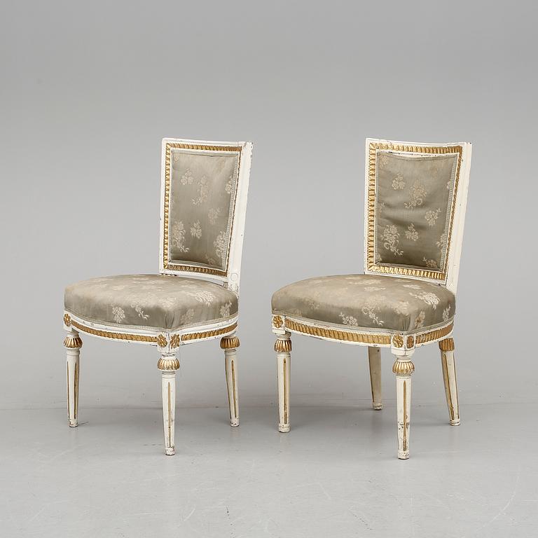 STOLAR, 2 stycken, Gustavianska. 1700-talets slut.