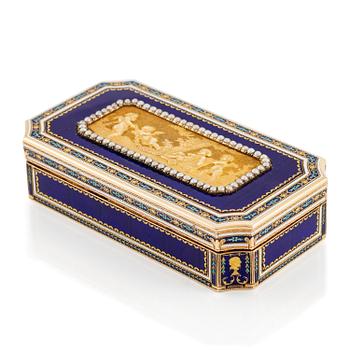 385. An probably early 19th century Hanau gold and royal blue enamel box with pearls.