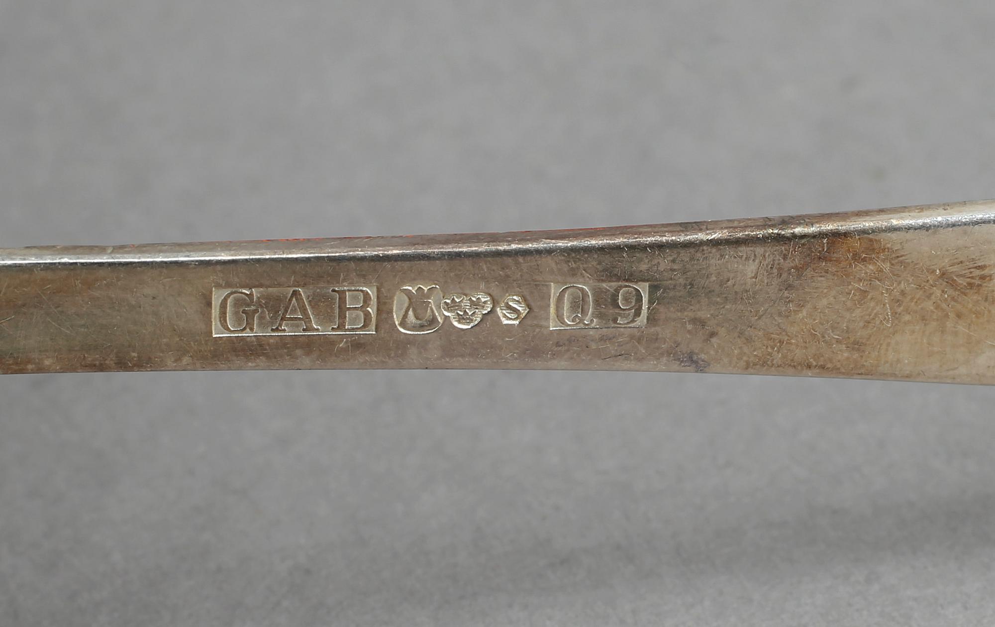 BESTICKSERVIS, 99 delar, "Rosenholm", Guldsmedsaktiebolaget GAB, Stockholm, mestadels 1964-1966. Vikt ca 3035 gram.