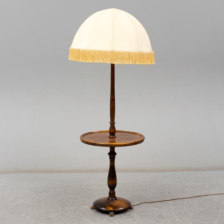 a 1920's-/30's table lamp.