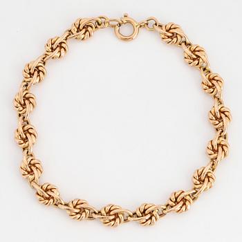 18K gold bracelet.