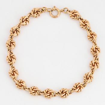 18K gold bracelet.