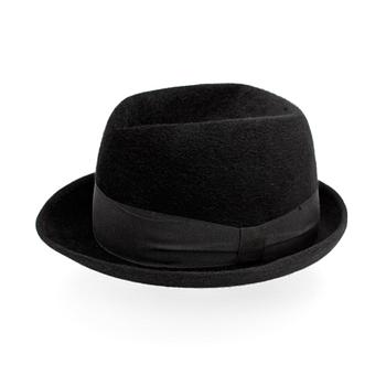 607. PIERRE CARDIN, hatt.