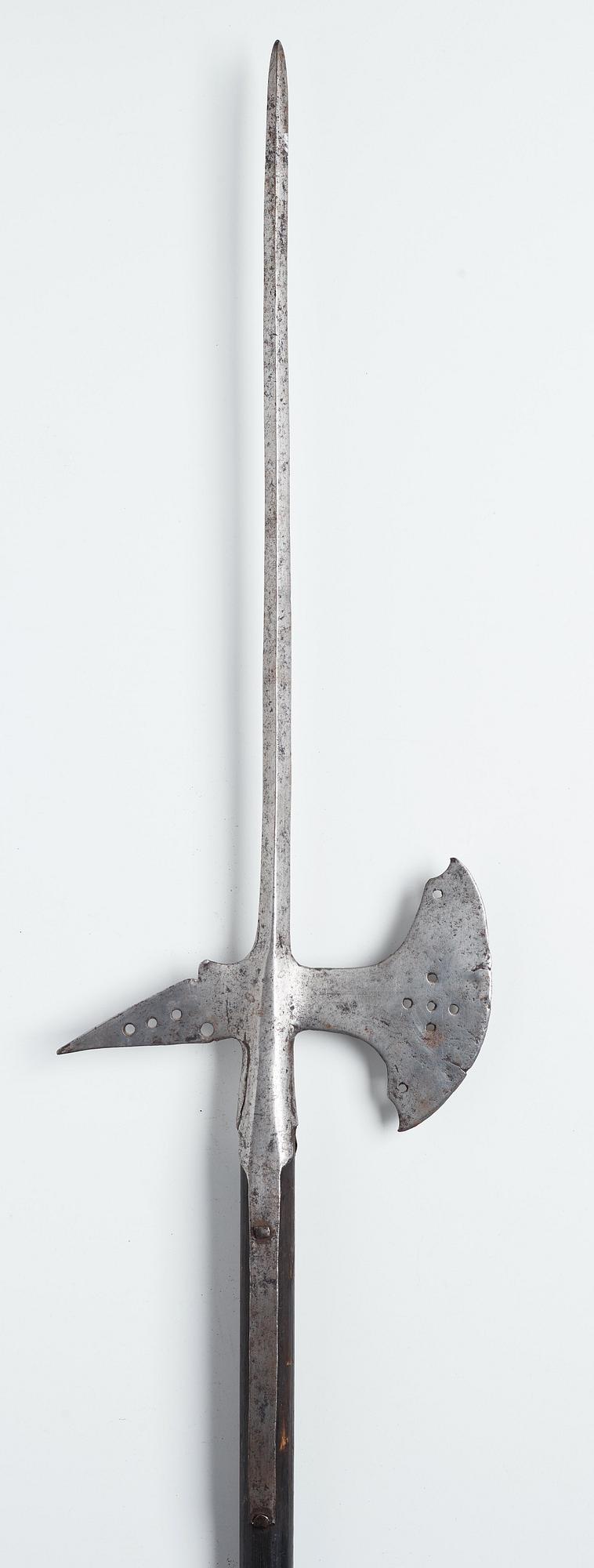 HILLEBARD, tillverkad i Arboga cirka 1570-1590.