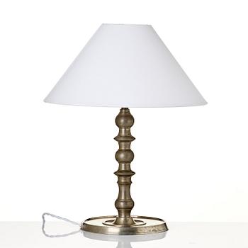 Estrid Ericson, a rare pewter table lamp model "A 87", Firma Svenskt Tenn, Stockholm, 1927.