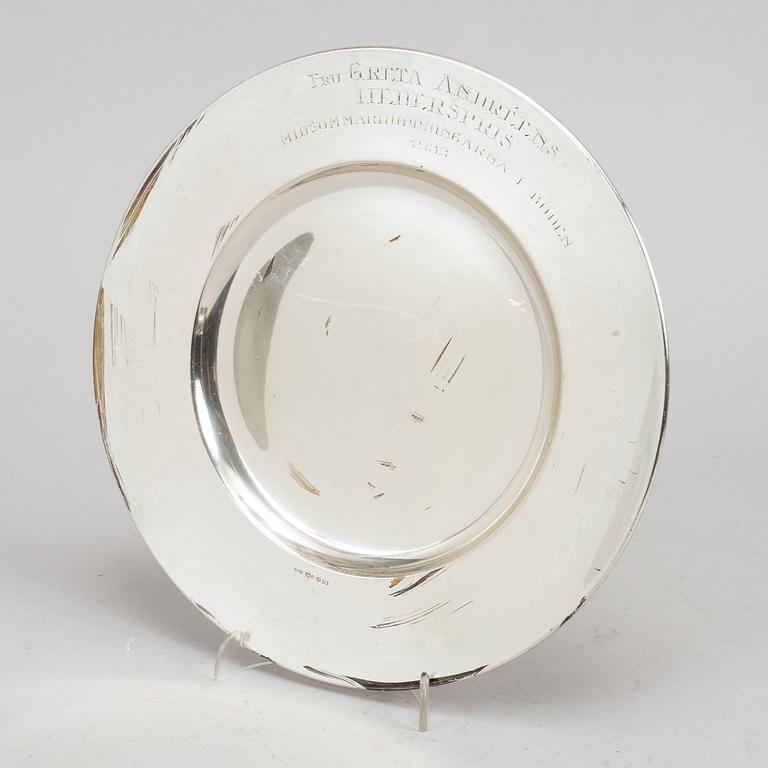 31 swedish silver dishes with engraving, including K Anderson, Stockholm 1927.