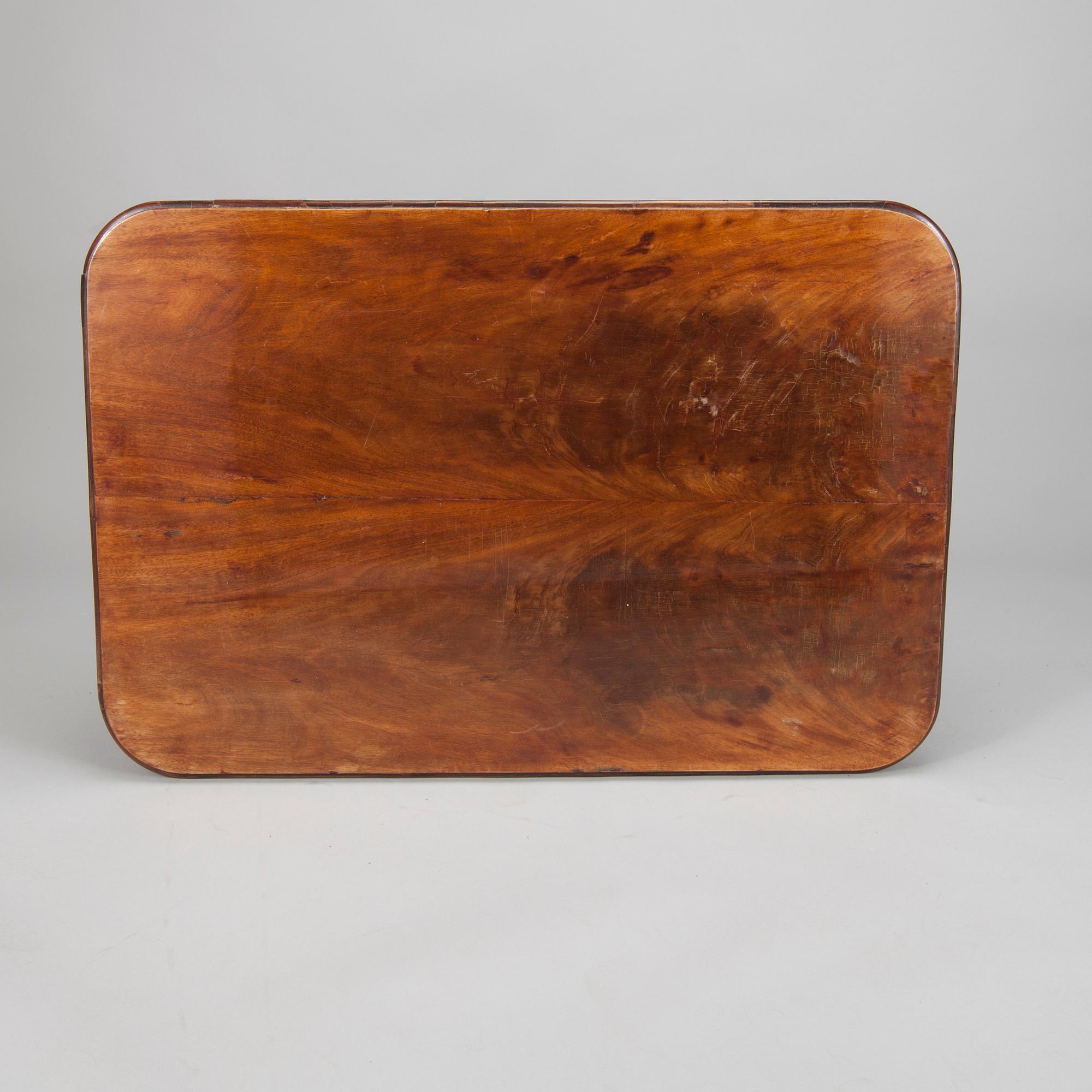 BORD, biedermeier,  Ryssland 1800-talets mitt.