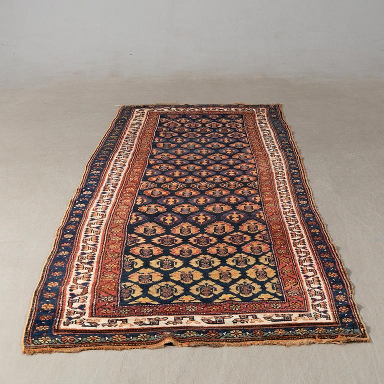 Matta Orientalisk semiantik/antik galleri ca 355x119 cm.