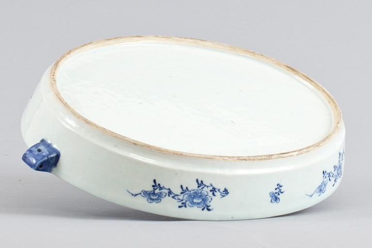 VÄRMEFAT, kompaniporslin. Kina, Qing dynastin, Jiaqing (1796-1820).