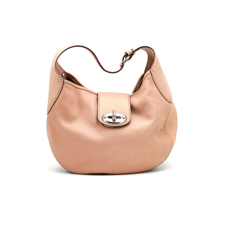 MULBERRY, a beige leather "Postman lock soho" shoulder bag.