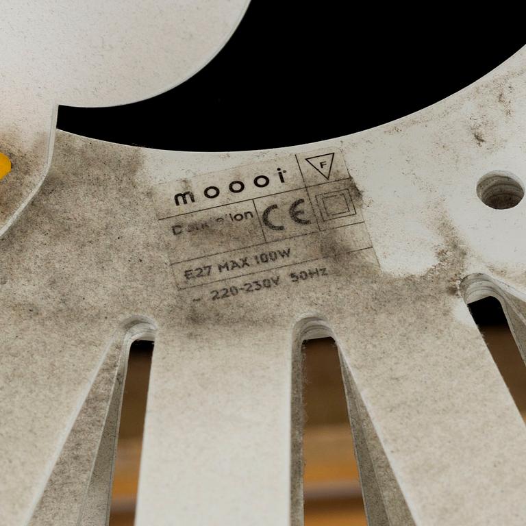 A CEILING LAMP "DANDELION" BY RICHARD HUTTEN FOR MOOOI.
